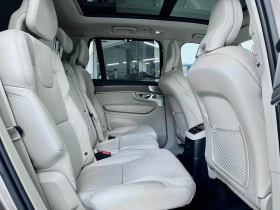 VOLVO XC60 2.0 T8 PHEV ULTRA DARK AWD GEARTRONIC VOLVO XC60 2.0 T8 PHEV ULTRA DARK AWD GEARTRONIC